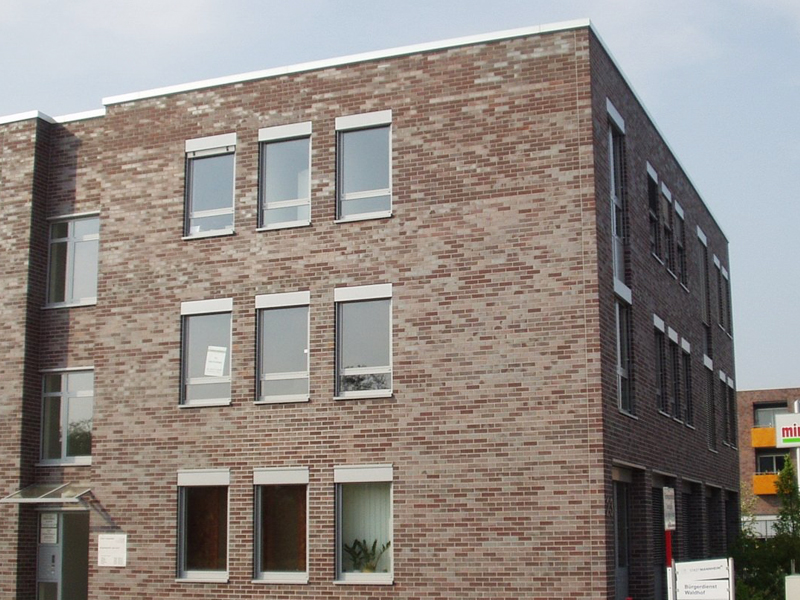 Фасад с облицовкой стеклофибробетоном